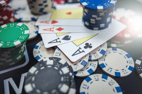 Live dealer conducting Lightning Baccarat at pubgtoto wap